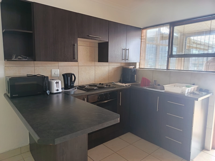 To Let 2 Bedroom Property for Rent in Jeffreys Bay Central Eastern Cape